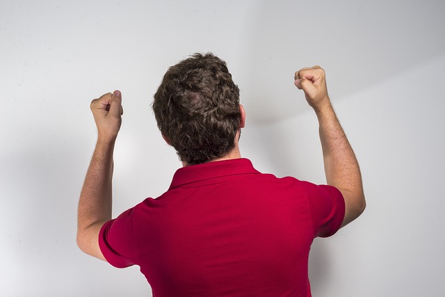 员缺乏与他 员缺乏与他